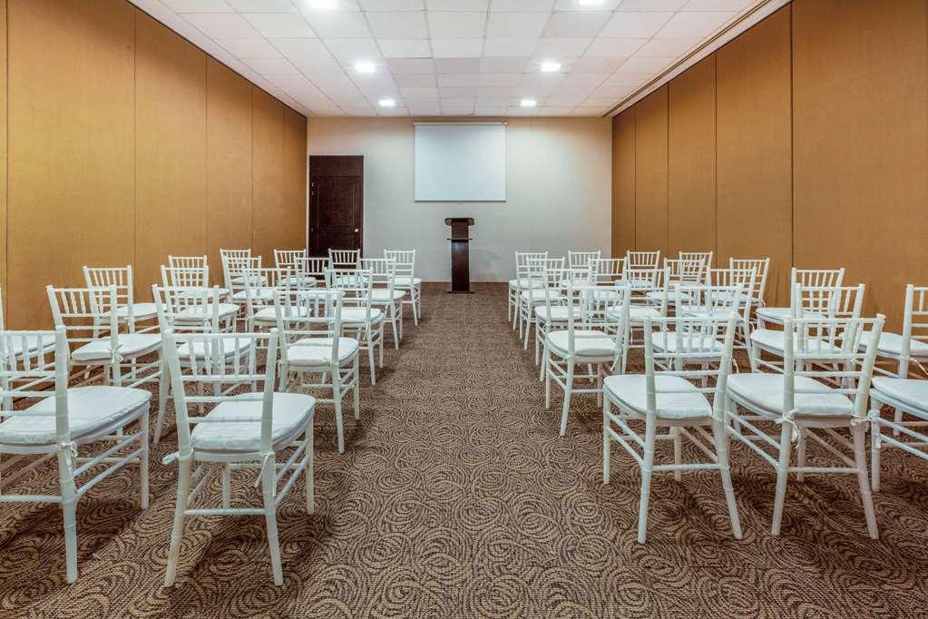 Hotel La Quinta By Wyndham Poza Rica Zařízení fotografie